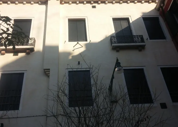 Good Wine Apartments
